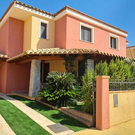 Giolet's House Tatil Evi