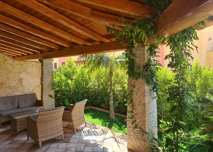 Holiday home Giolet's House