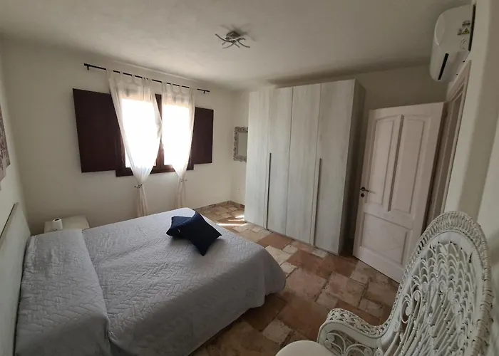 Holiday home Giolet's House